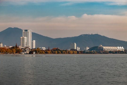 南京玄武湖与紫金山风景