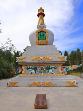 查干湖妙因寺白塔