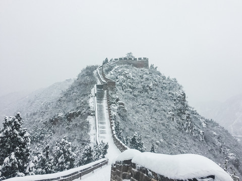 长城冬天积雪