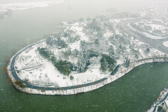 航拍徐州大龙湖雪景