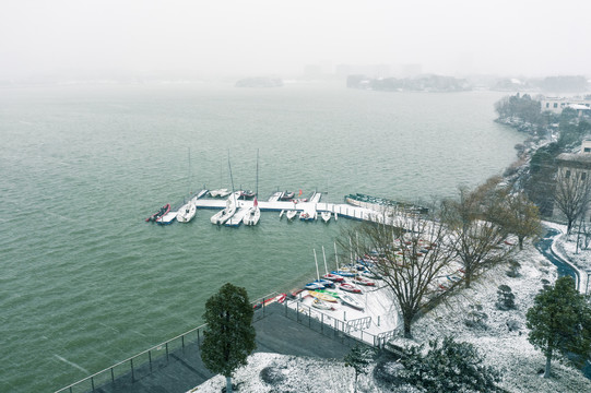 航拍徐州大龙湖雪景