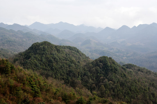 巍巍群山