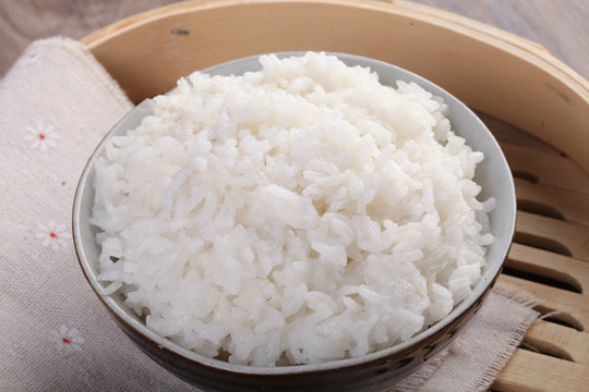蒸米饭粒