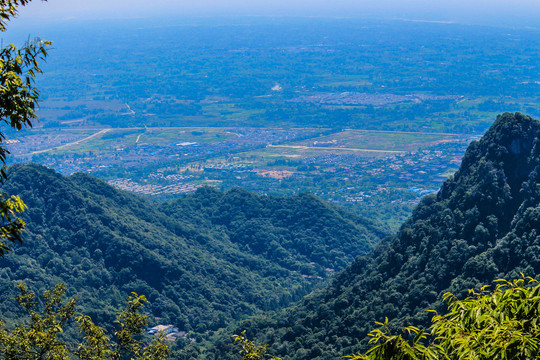 青城山