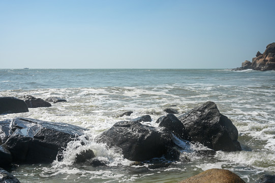 海岛海边礁石风光