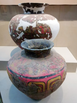 春秋时期云纹彩绘陶罐
