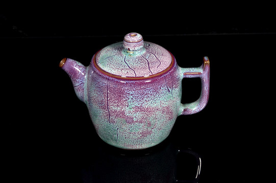 钧瓷自然窑变釉色茶壶