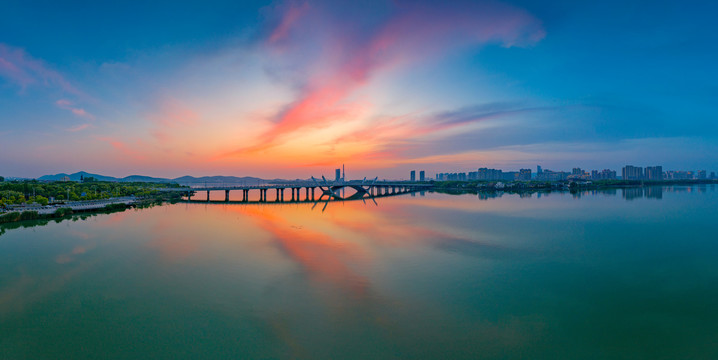 无锡蠡湖大桥夜景