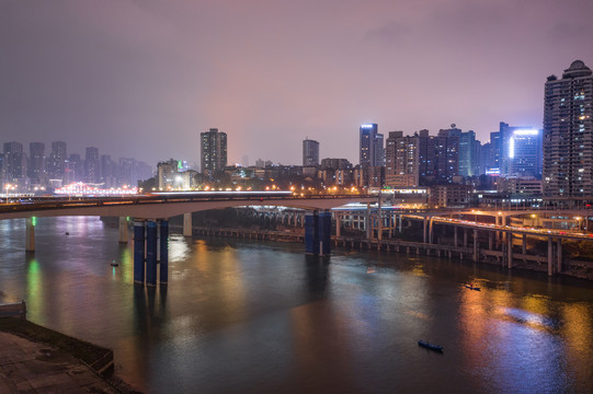 重庆李子坝轻轨城市夜景风光