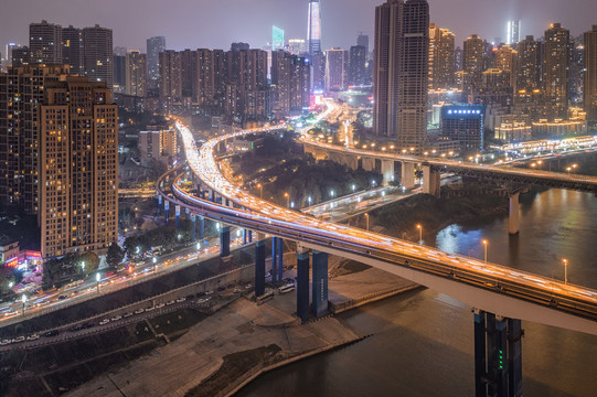 重庆李子坝轻轨城市夜景风光