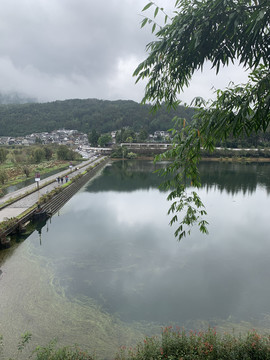 云南古镇山水河流