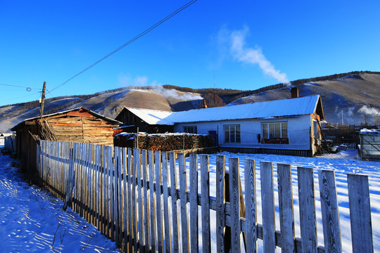 大兴安岭林区雪村人家