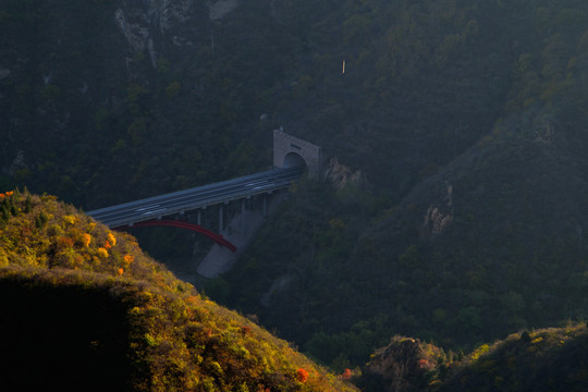 八达岭高速路桥