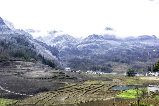 山村雪景