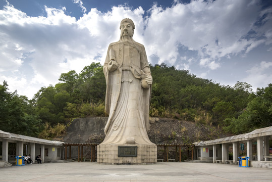 保生大帝塑像