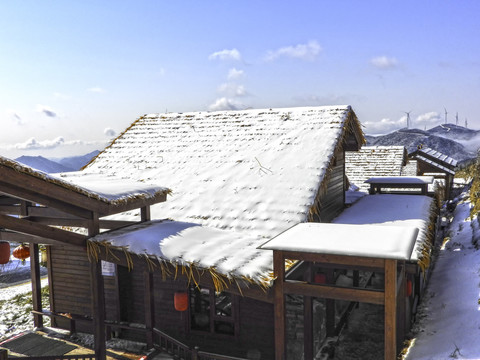 五峰独岭雪景