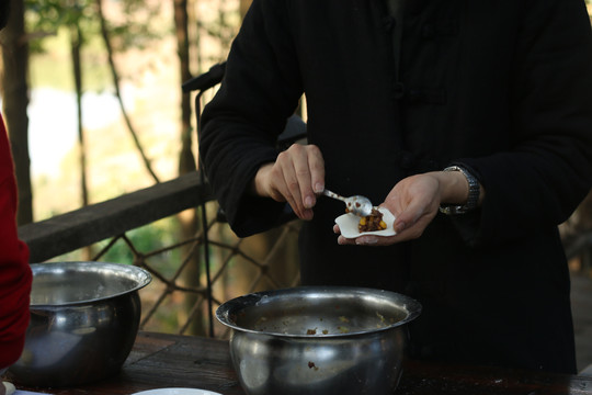 包饺子