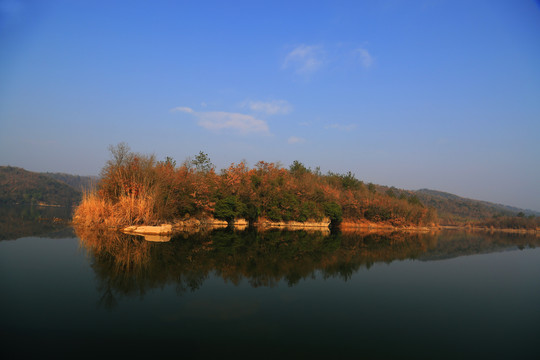 漳河湖心岛
