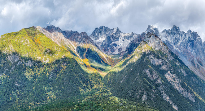 波密雪山