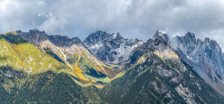 波密雪山