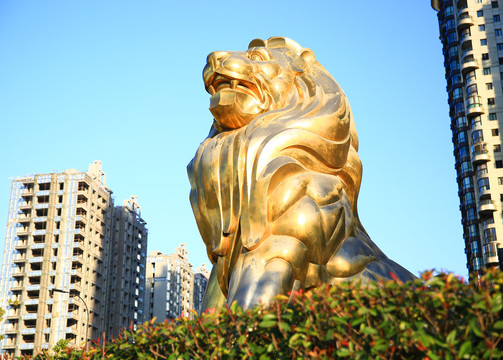 金狮子雕塑