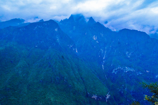 香格里拉巴拉格宗大峡谷