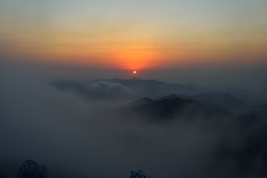 五峰独岭日出