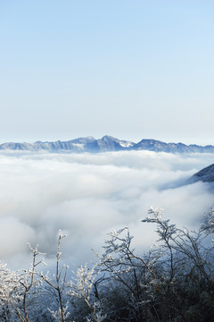 五峰独岭雪景