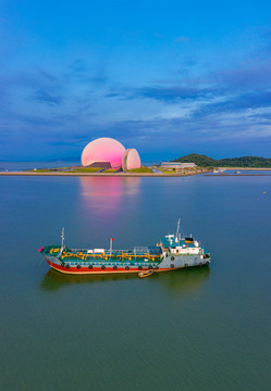 珠海大剧院夜景与轮船