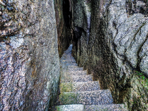 石头台阶山路