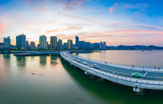 珠海市情侣路新月桥