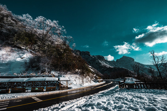 神农架天燕雪季