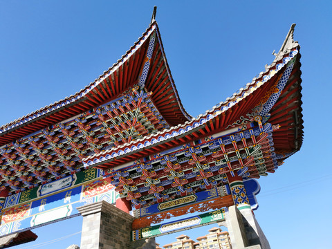 中式古建飞檐翘角