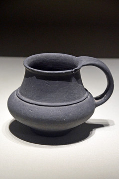 龙山文化黑陶单耳杯