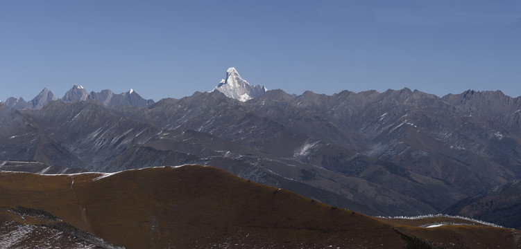 梦里雪山