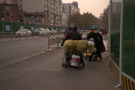 摩托回家路上