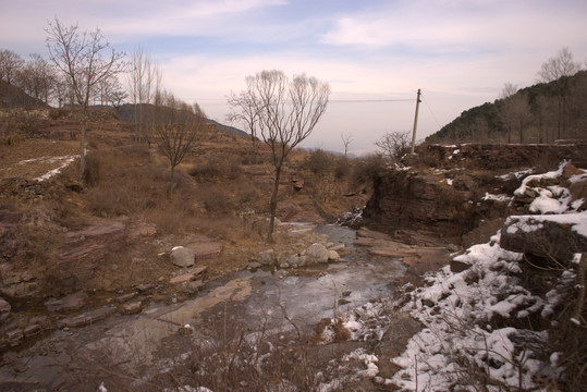 山间小溪