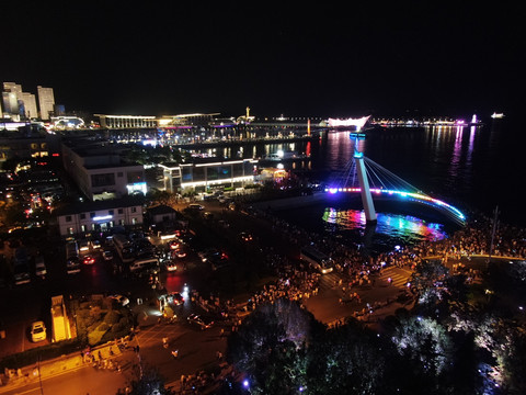 航拍青岛市滨海夜景