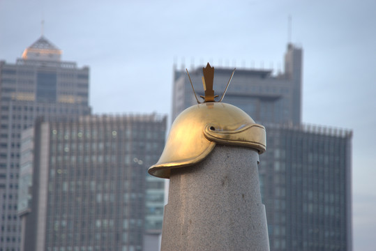 民族帽子雕塑灯塔