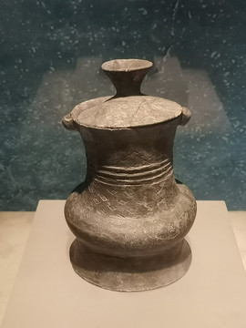 新石器时代良渚文化陶双鼻壶
