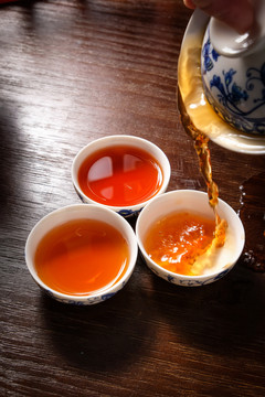 潮汕功夫茶三杯茶水金龜4