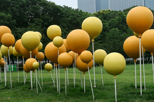 城市绿地气球
