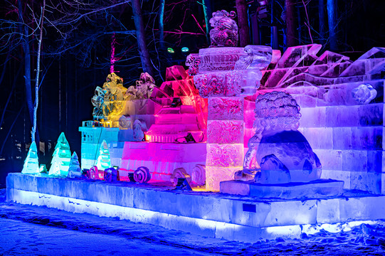 长春净月潭冰雪世界夜景及光秀