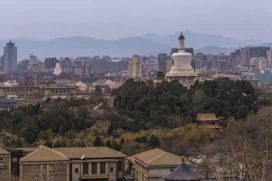 北京北海公园白塔