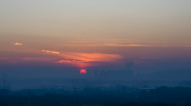 天空红太阳