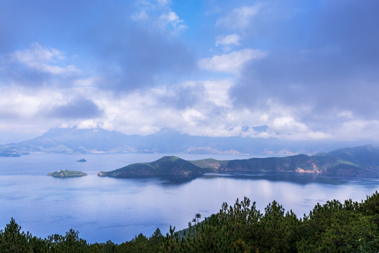 泸沽湖全景风光