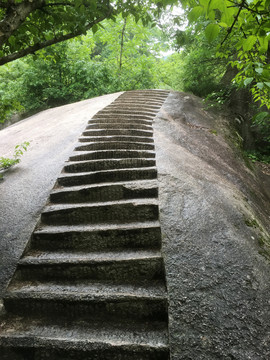 山石台阶