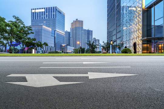 城市道路和高楼大厦