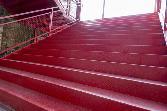 红色楼梯