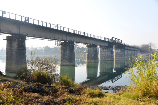 桂海铁路桥